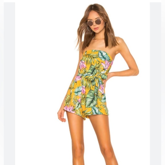 NWT SUPERDOWN FLORAL TROPICAL ROMPER STRAPLESS LINED W/TIE AT WAISTED SZ MED - Picture 1 of 15